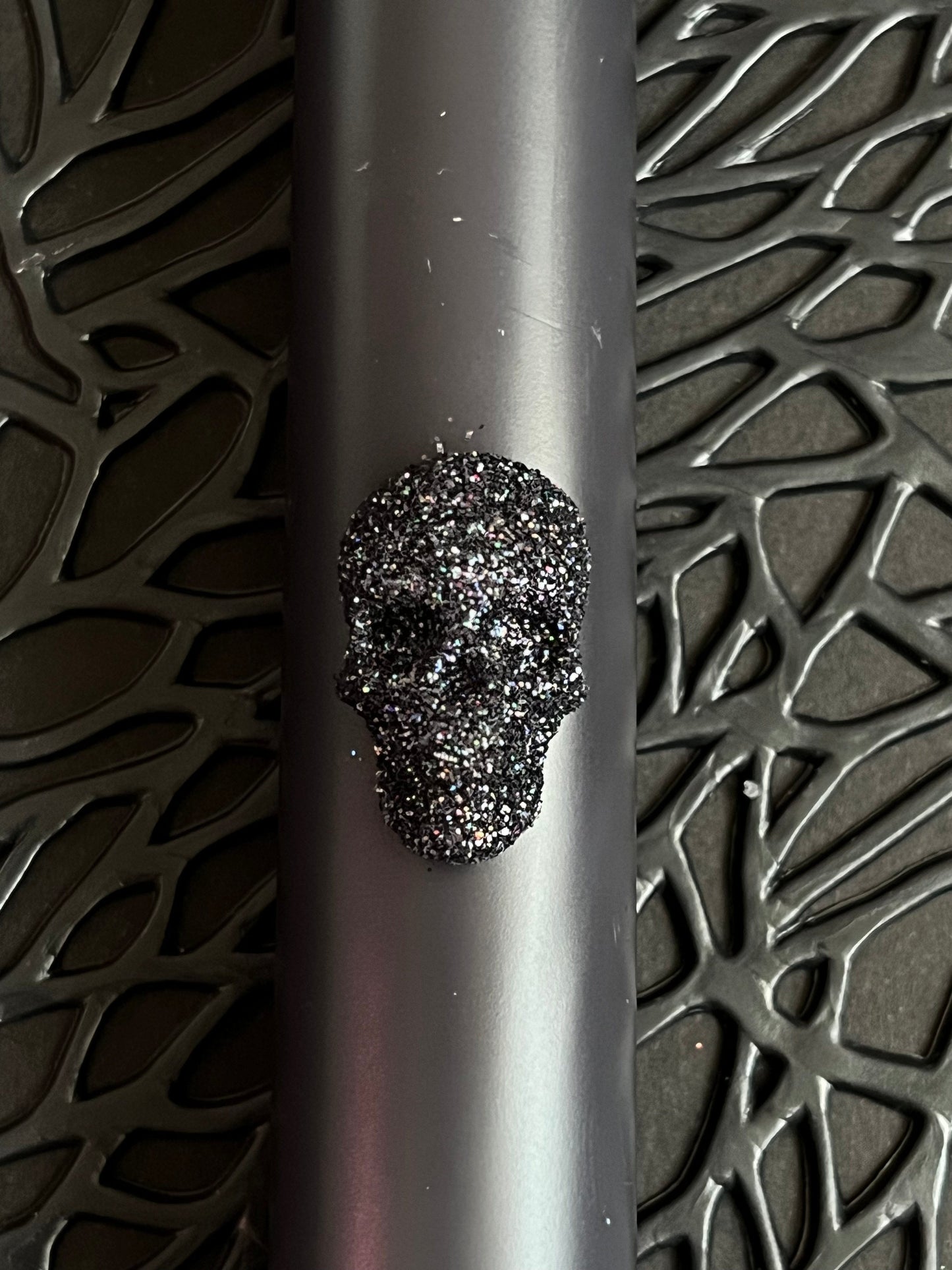 Dot Home Aroma Dip dye candles BLACK Dip Dye Taper Candle With Glitter Skull