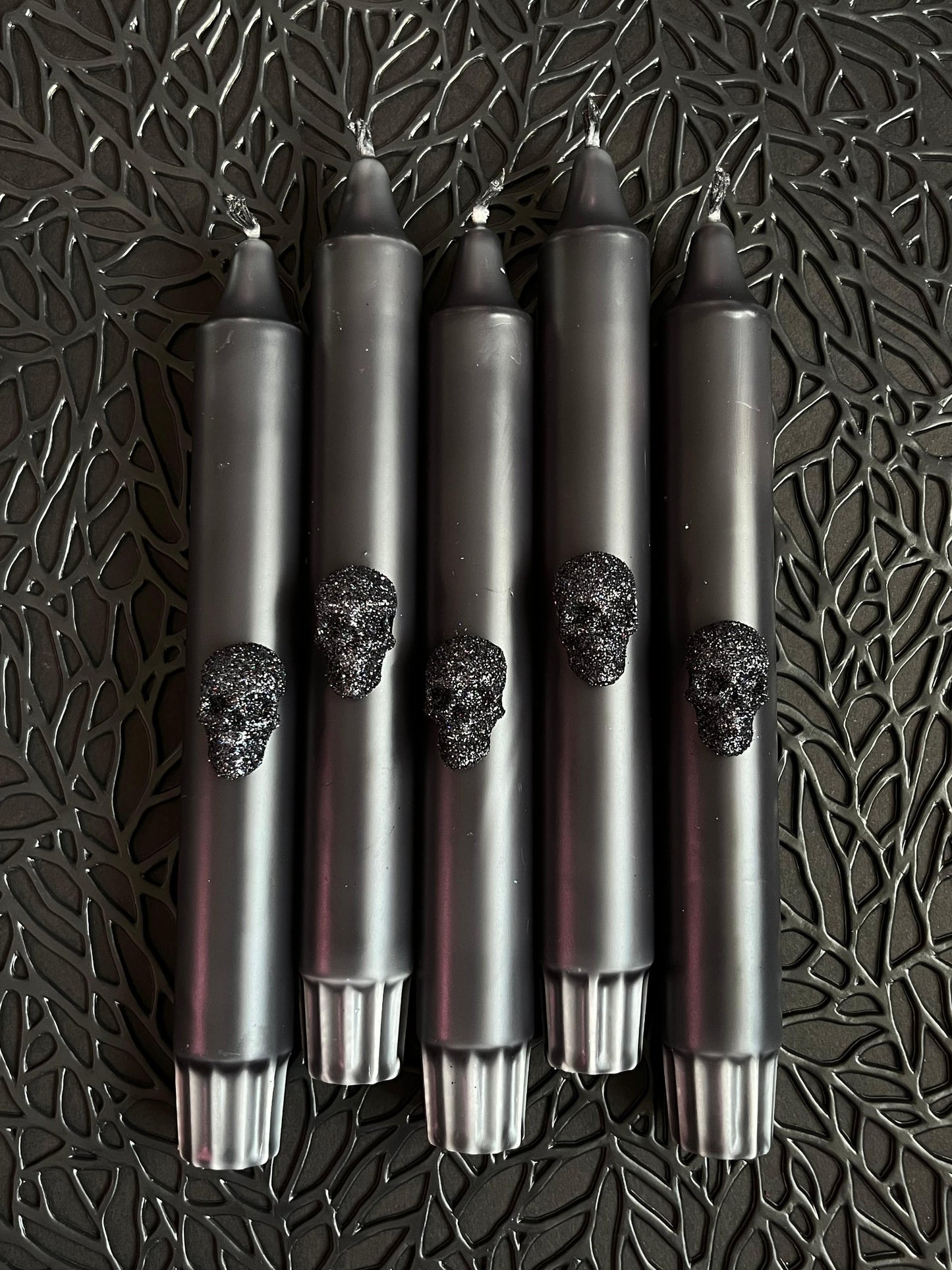 Dot Home Aroma Dip dye candles BLACK Dip Dye Taper Candle With Glitter Skull