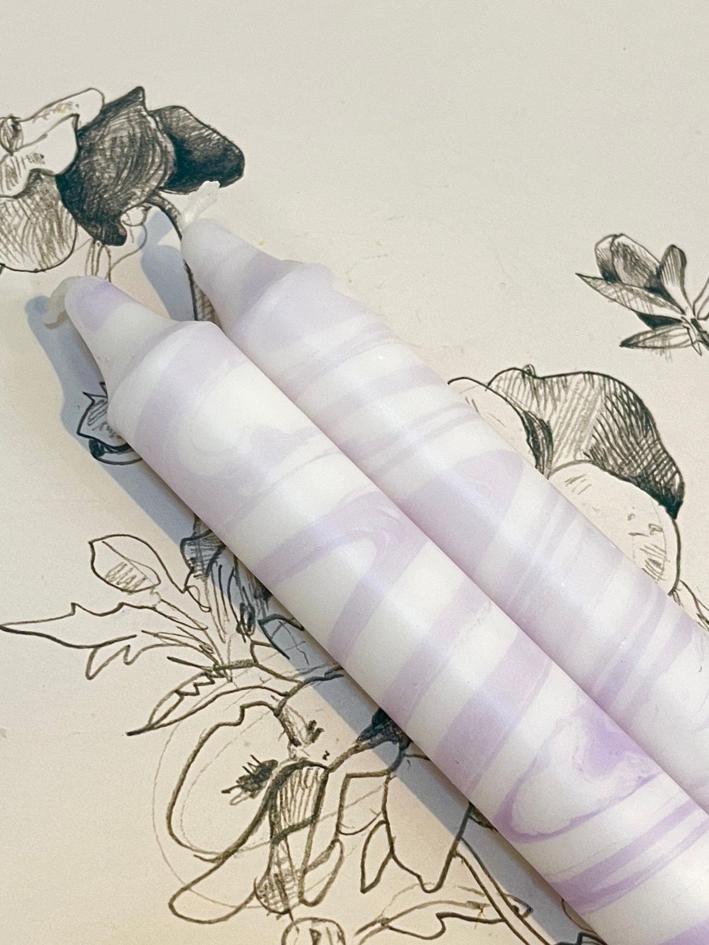 Dot Home Aroma Marble candles LILAC MIST - Marble Effect Taper Candles set of 2